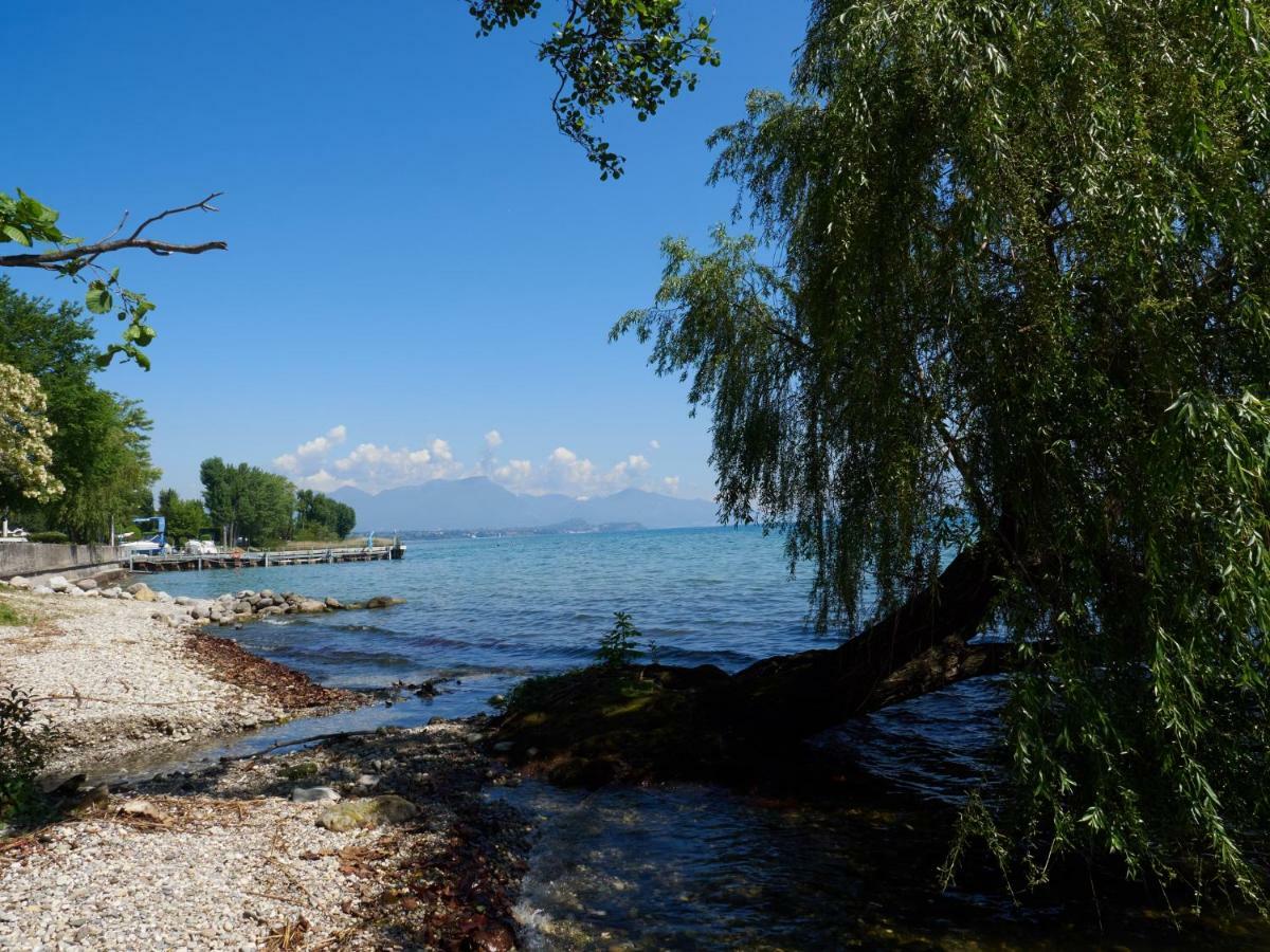 Appartamento Anna Desenzano del Garda Luaran gambar