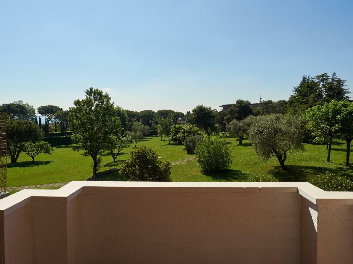 Appartamento Anna Desenzano del Garda Luaran gambar